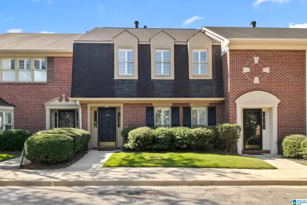 320 CHASE PLANTATION CIRCLE, Hoover, AL 35244