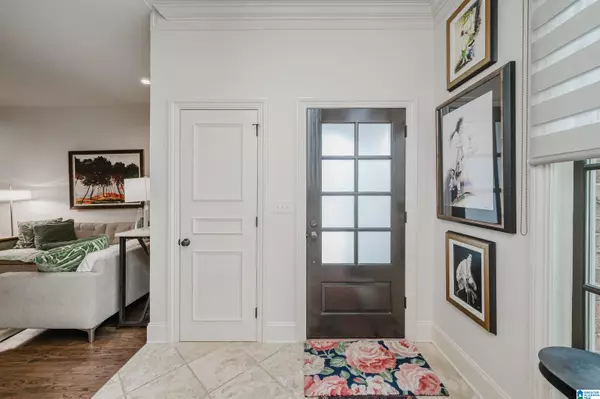 Vestavia Hills, AL 35242,3821 ALSTON CREST