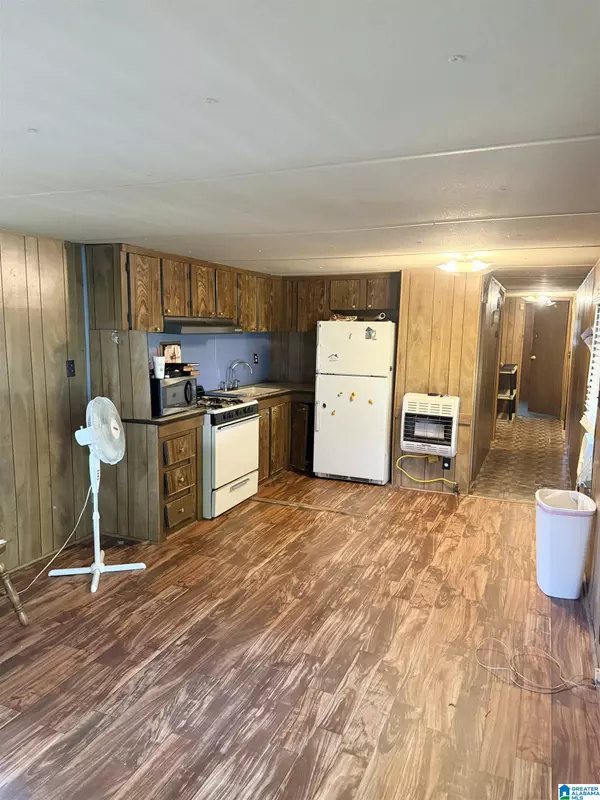 Sylacauga, AL 35150,806 PINE GROVE ROAD