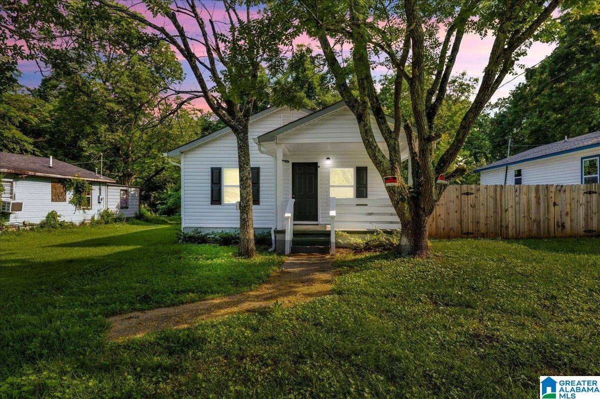 2516 15TH STREET N, Hueytown, AL 35023