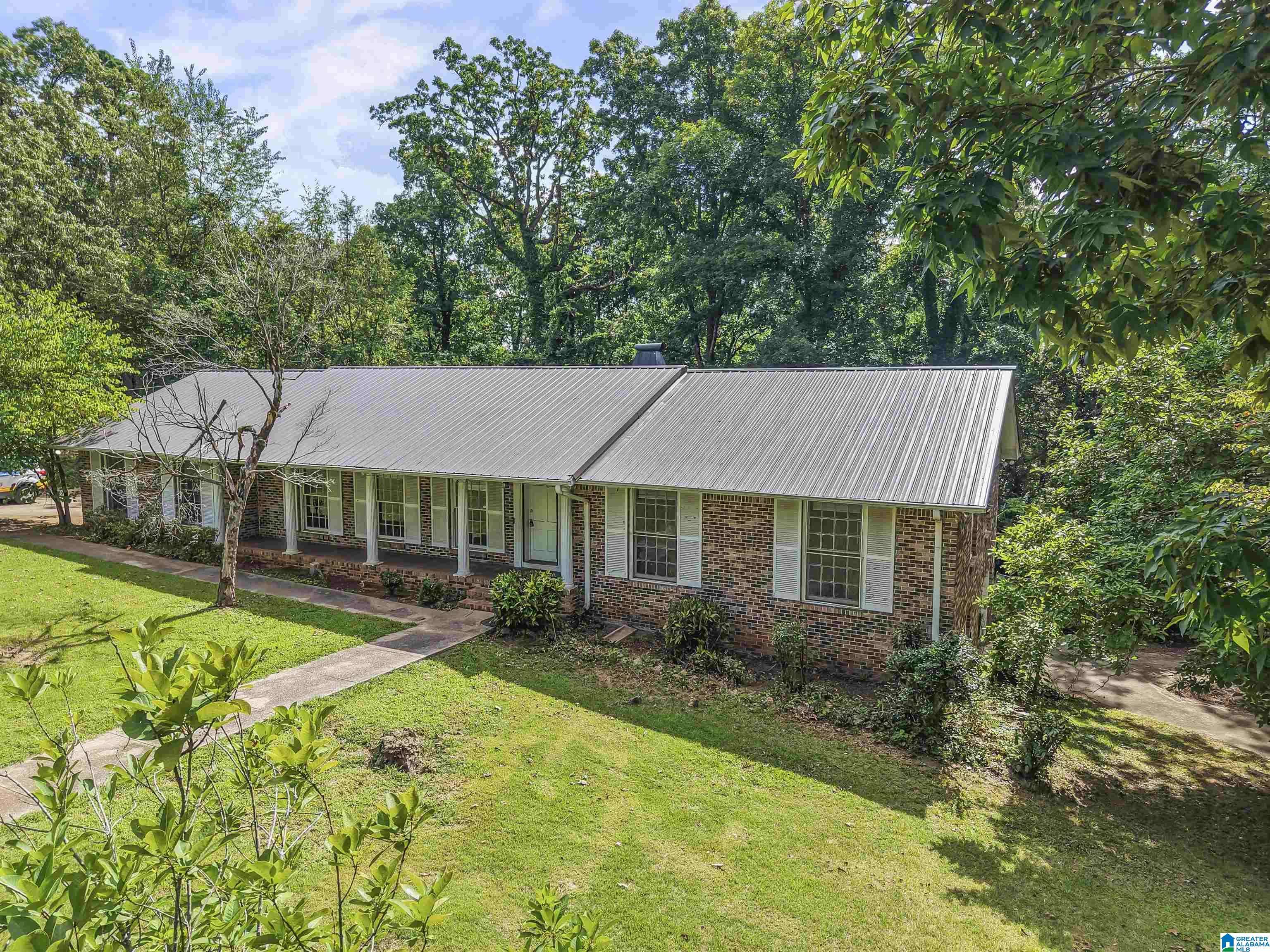 Birmingham, AL 35235,1805 EASTRIDGE DRIVE