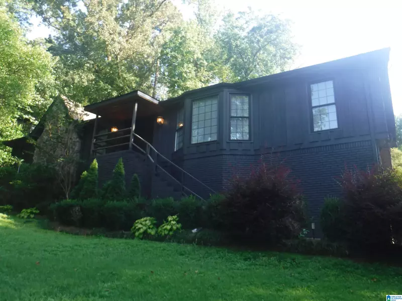 3467 BRENT DRIVE, Vestavia Hills, AL 35243