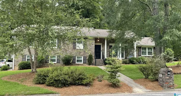 1457 WILLOUGHBY CIRCLE, Vestavia Hills, AL 35216