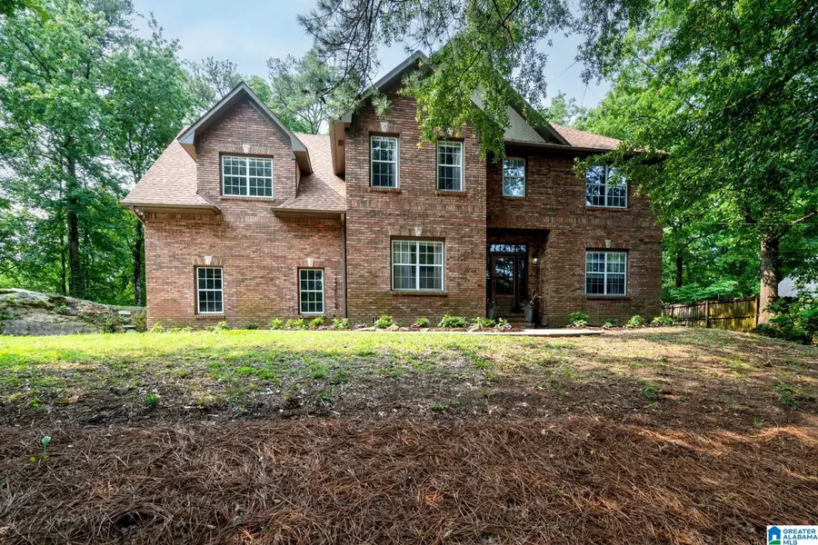 3518 WYNWOOD DRIVE, Birmingham, AL 35210