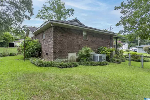 Hueytown, AL 35023,112 E JONES COURT