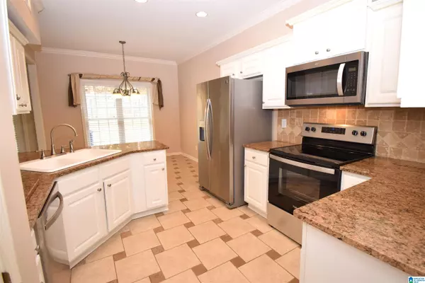 Hoover, AL 35244,5941 LAKE CYRUS DRIVE