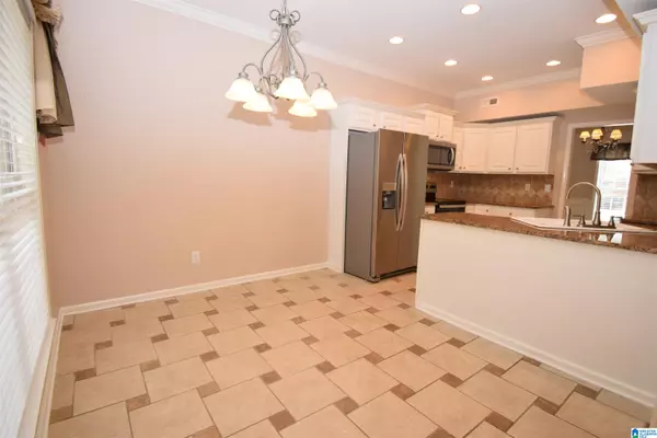 Hoover, AL 35244,5941 LAKE CYRUS DRIVE