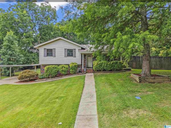 929 CRESTVIEW LANE, Adamsville, AL 35005