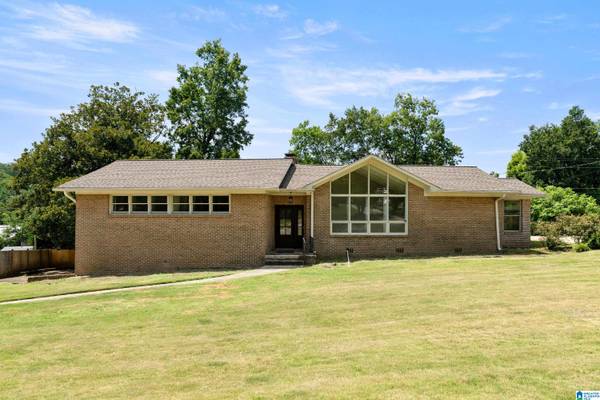 1833 CEDARWOOD ROAD, Vestavia Hills, AL 35216