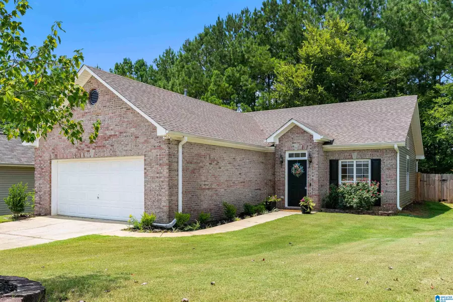 154 GARDENSIDE DRIVE, Alabaster, AL 35007