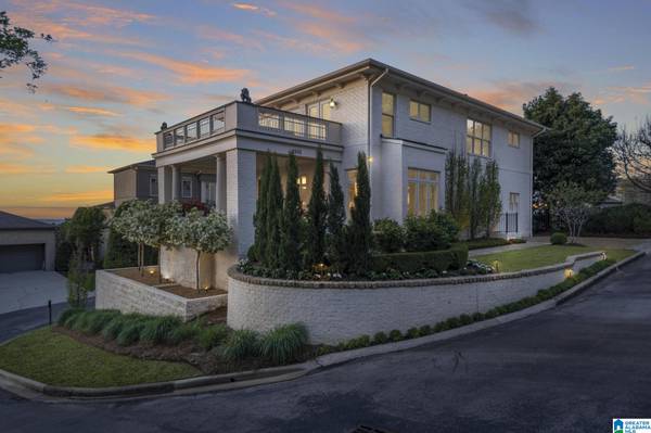 2905 REDMONT PARK LANE, Birmingham, AL 35205