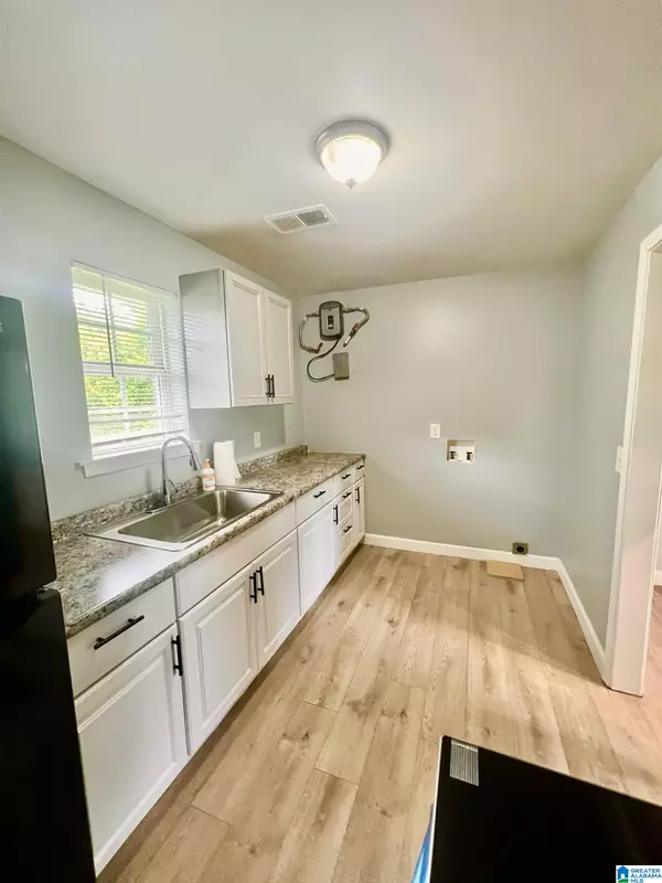 Birmingham, AL 35214,804 CHERRY AVENUE
