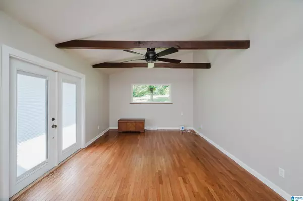 Fairfield, AL 35064,1040 GLEN OAK DRIVE