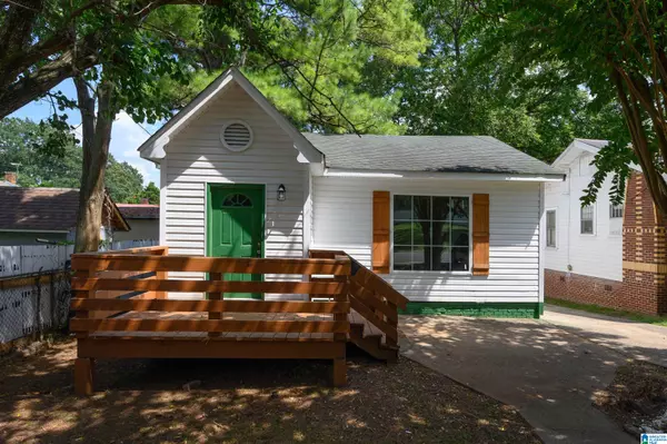 727 CLARENDON AVENUE, Bessemer, AL 35020