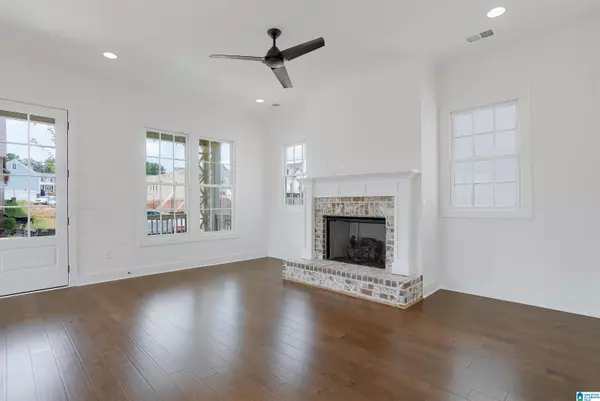 Hoover, AL 35226,0000552 VILLAGE GREEN WAY