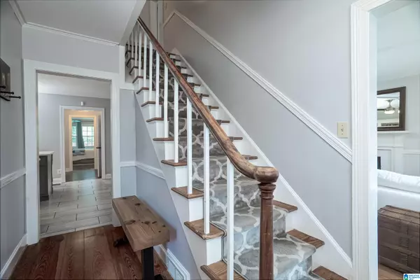 Homewood, AL 35209,708 FAIRFAX DRIVE