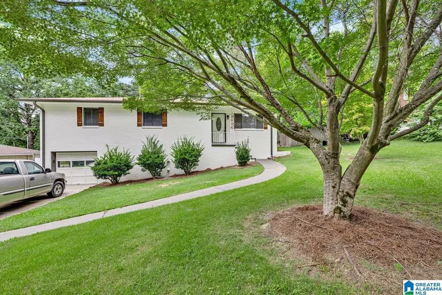 1108 BARNISDALE ROAD, Birmingham, AL 35235