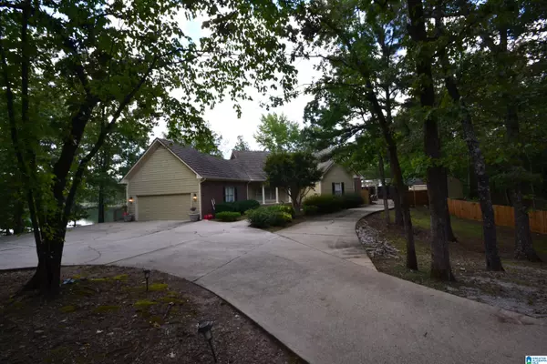 207 STETSON LANE, Alabaster, AL 35007