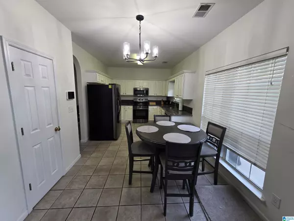 Hoover, AL 35226,5404 COLONY WAY