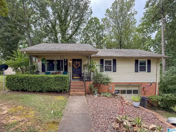 1704 GARDENRIDGE ROAD, Gardendale, AL 35071