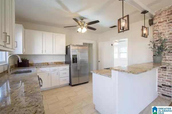 Birmingham, AL 35211,1225 15TH WAY SW