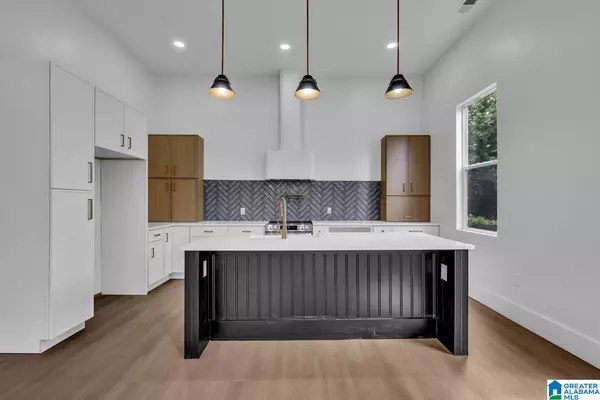 5009 2ND AVENUE N, Birmingham, AL 35212