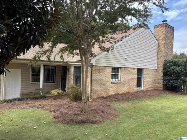 1016 VESTAVIA MANOR DRIVE, Vestavia Hills, AL 35216