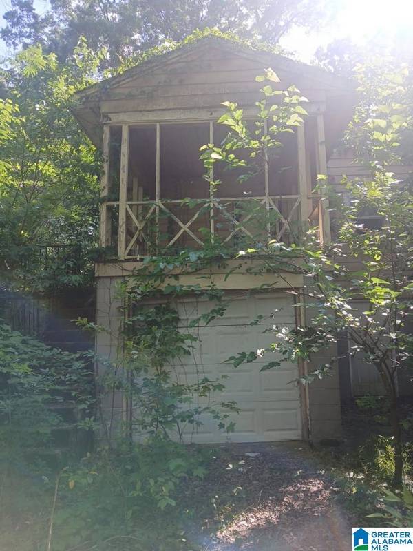 812 5TH AVENUE, Midfield, AL 35228