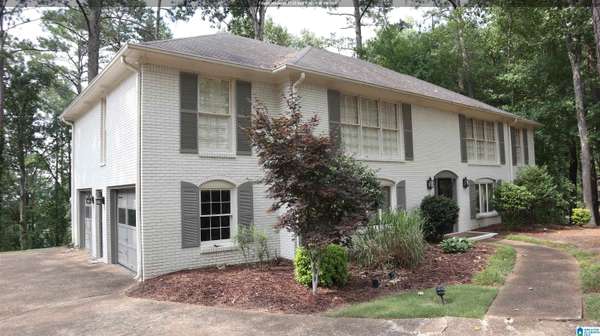 928 RIVERCHASE PARKWAY W, Hoover, AL 35244