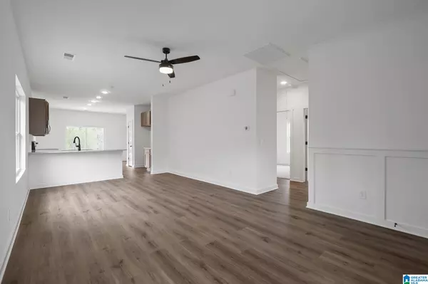 Cropwell, AL 35054,2000 LAKEHILL DRIVE