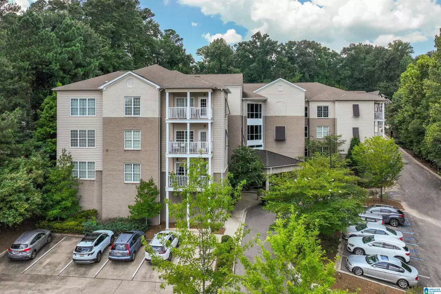 3038 MASSEY ROAD #304, Vestavia Hills, AL 35216