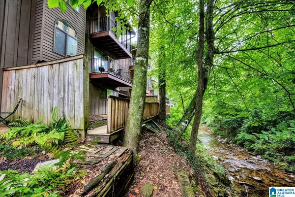 Vestavia Hills, AL 35243,138 WEST GREEN #138