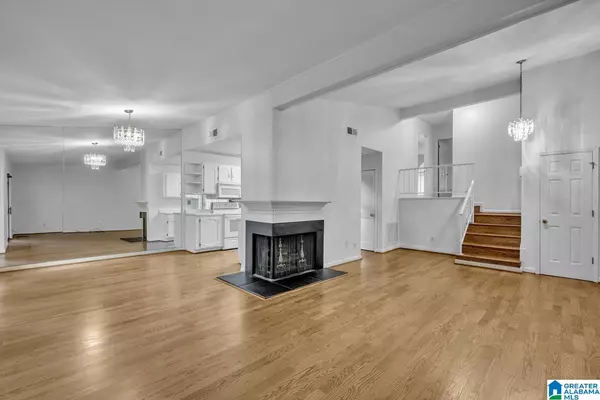 Vestavia Hills, AL 35243,138 WEST GREEN #138