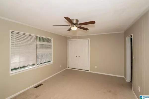 Center Point, AL 35215,436 15TH LANE NW