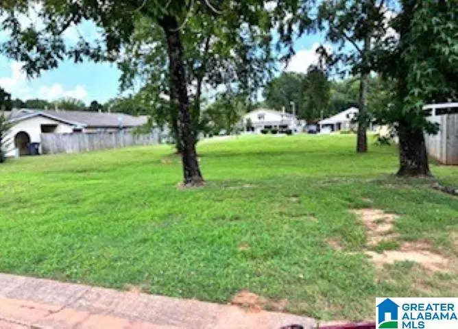 Center Point, AL 35215,1857 WOODVINE LANE #1