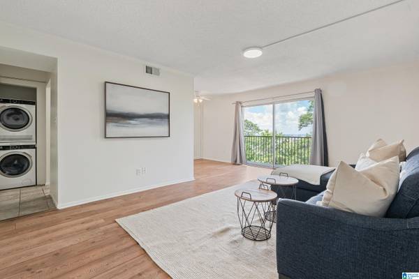 2407 ARLINGTON CRESCENT #C, Birmingham, AL 35205