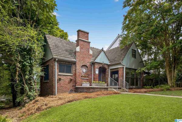 1033 LAKEVIEW CRESCENT, Birmingham, AL 35205