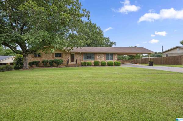 1002 KINGSTON DRIVE, Sylacauga, AL 35151