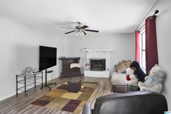 Trussville, AL 35173,6779 MARKHAM DRIVE