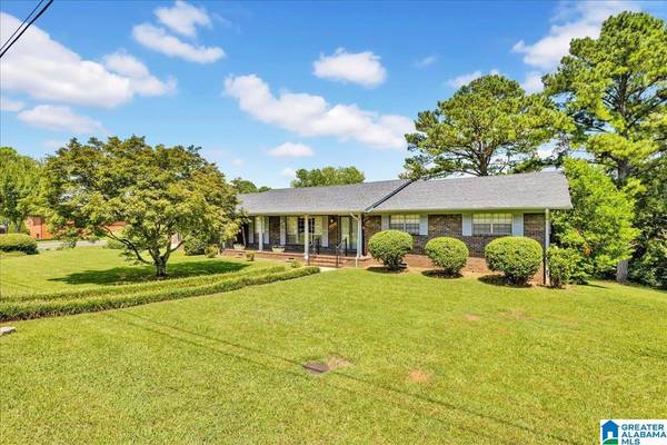 1055 BARCLAY DRIVE, Bessemer, AL 35022