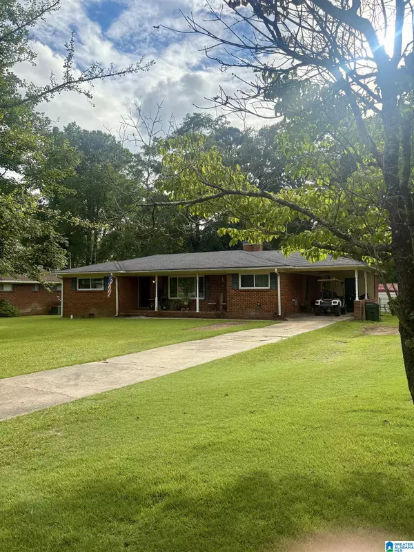 Clanton, AL 35045,803 3RD STREET N