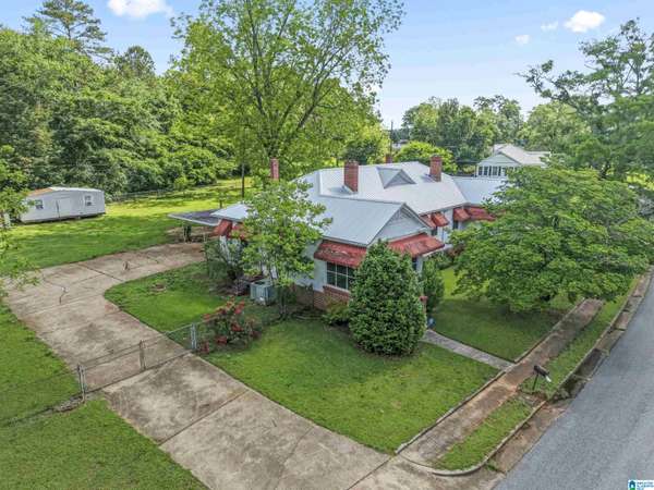 315 W PARKWAY AVENUE, Talladega, AL 35160