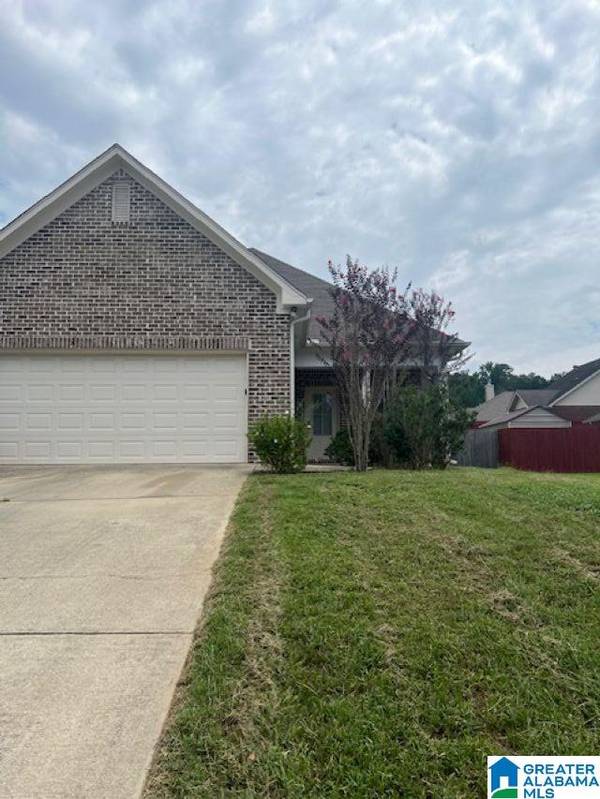 140 GREENWOOD CIRCLE, Calera, AL 35040