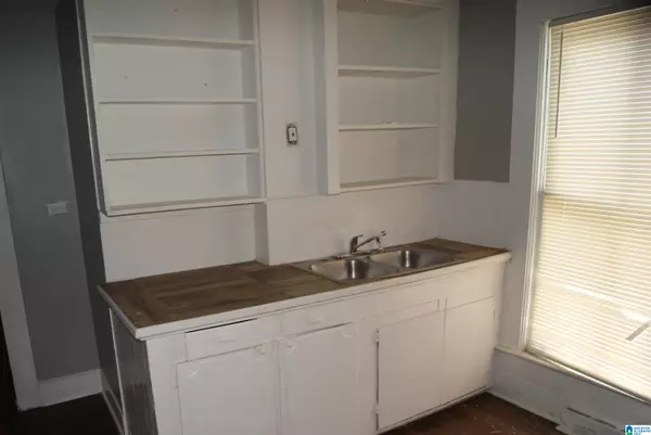 Birmingham, AL 35206,7116 DIVISION AVENUE