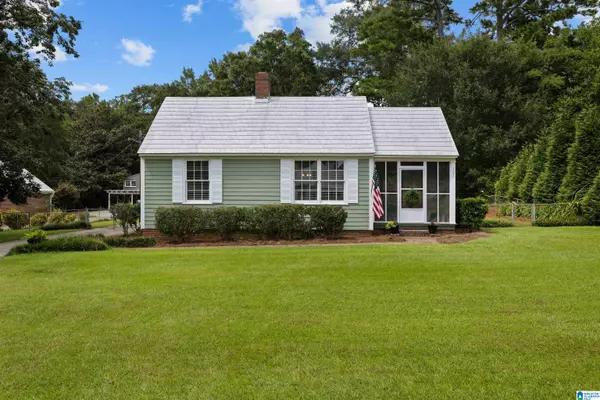 102 OAK STREET, Trussville, AL 35173