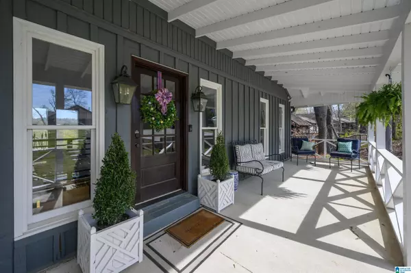 Homewood, AL 35209,112 CREST DRIVE