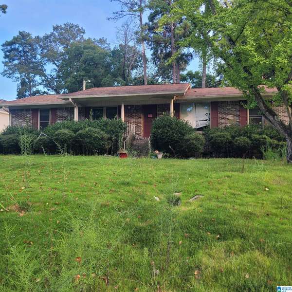 708 SOUTHGATE LANE, Bessemer, AL 35022