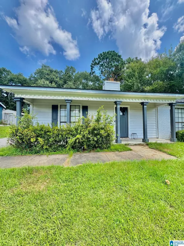 7004 WOODLEA DRIVE S, Mobile, AL 36695