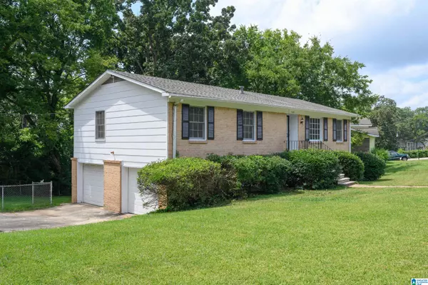 609 16TH AVENUE NW, Center Point, AL 35215