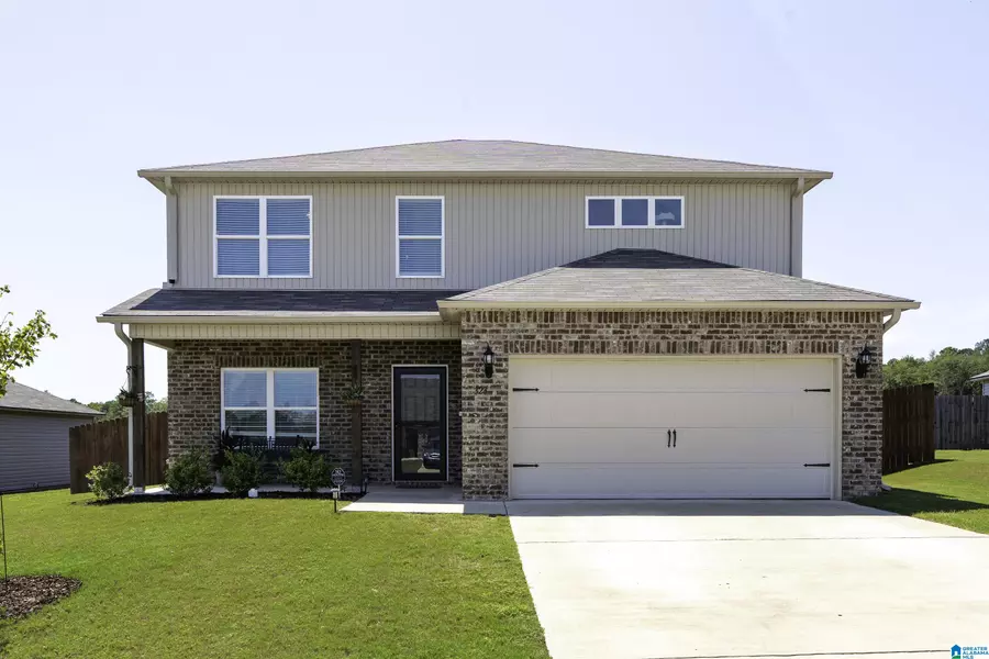 323 CLEAR CREEK LANE, Calera, AL 35040